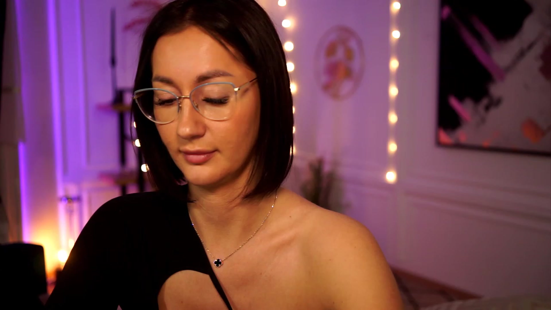 Gallery image thumbnail from Queen_Dasha's myfreecams stream on, 04/13/2023, 21:29 image 20 of 20