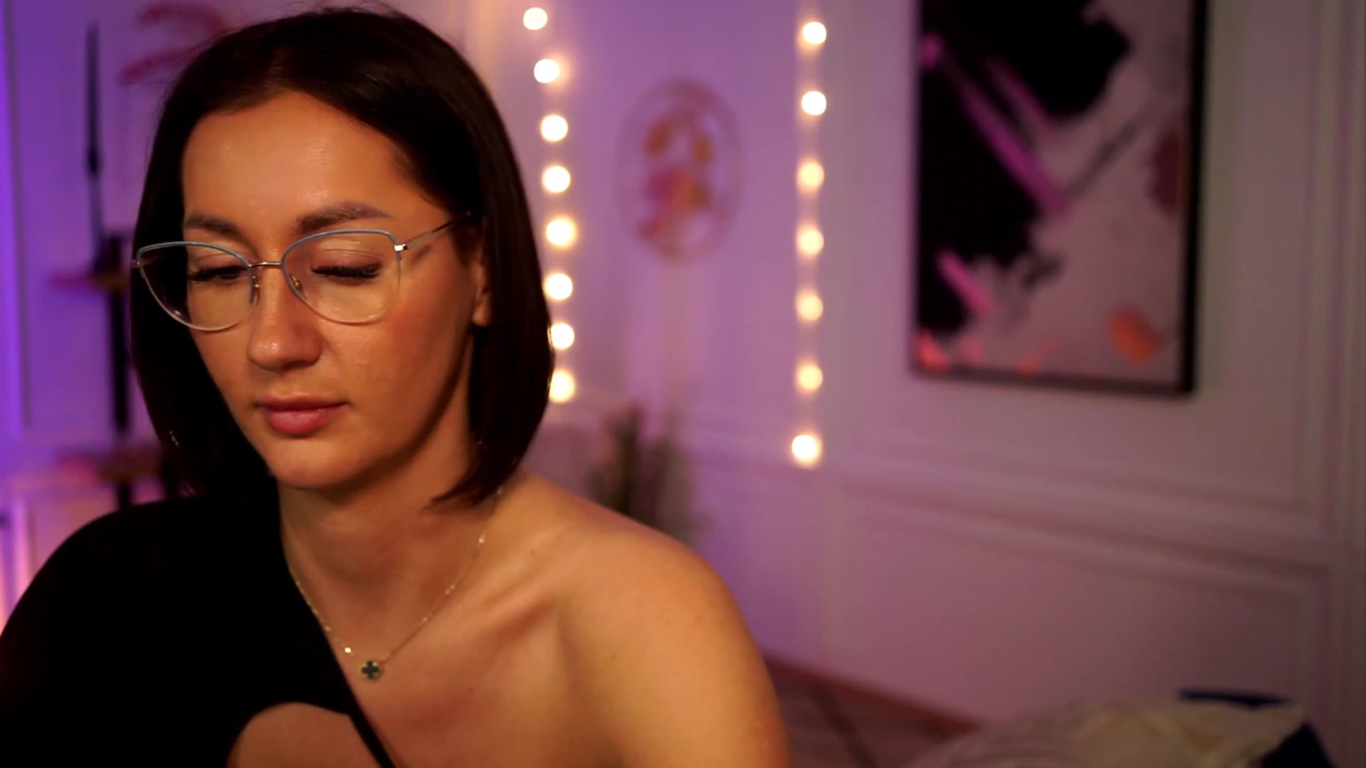 Gallery image thumbnail from Queen_Dasha's myfreecams stream on, 04/13/2023, 21:29 image 8 of 20