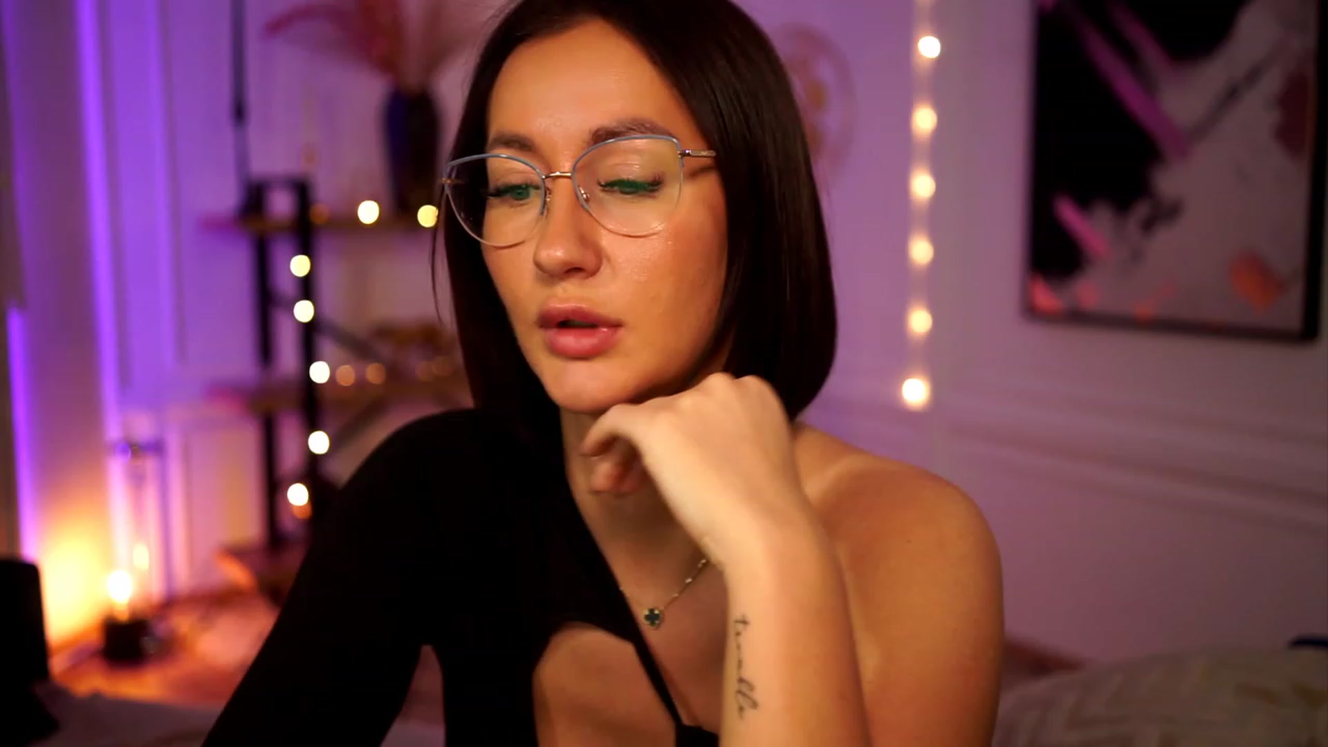 Gallery image thumbnail from Queen_Dasha's myfreecams stream on, 04/13/2023, 21:29 image 13 of 20