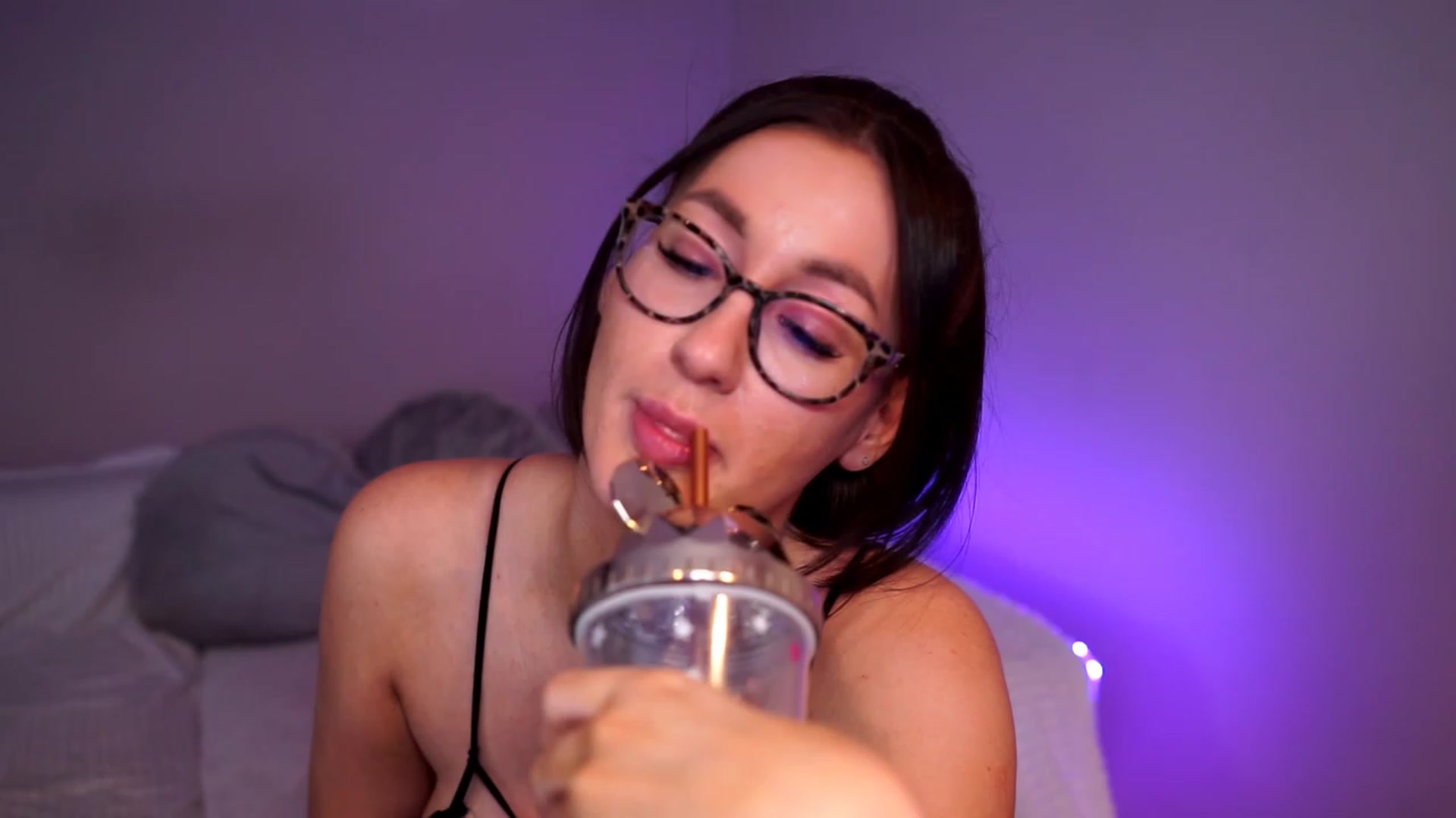 Gallery image thumbnail from Queen_Dasha's myfreecams stream on, 05/21/2023, 24:00 image 1 of 20
