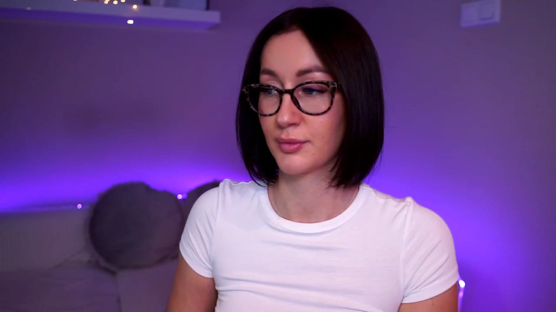 Gallery image thumbnail from Queen_Dasha's myfreecams stream on, 06/02/2023, 12:18 image 13 of 20