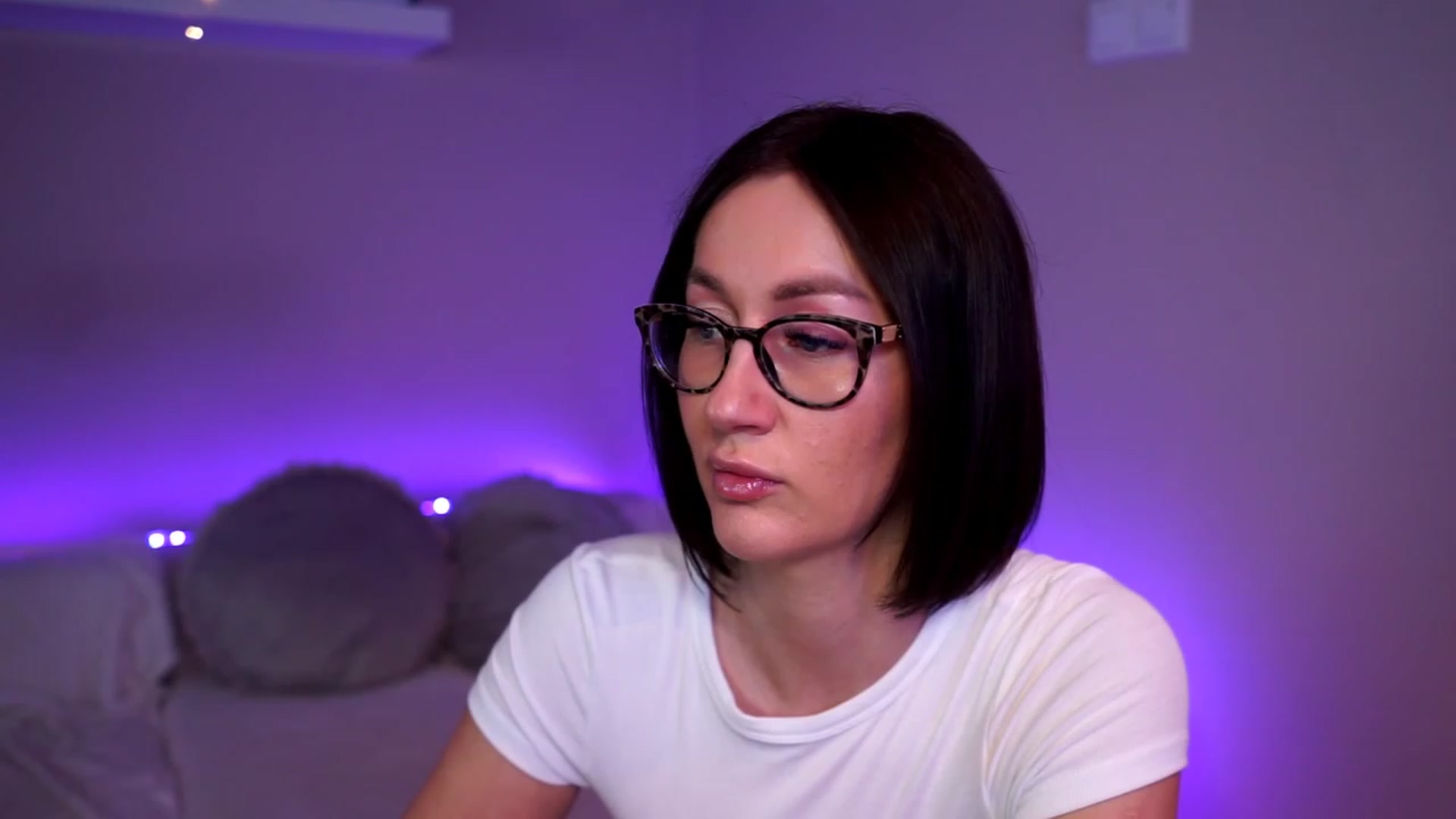 Gallery image thumbnail from Queen_Dasha's myfreecams stream on, 06/05/2023, 18:00 image 4 of 20