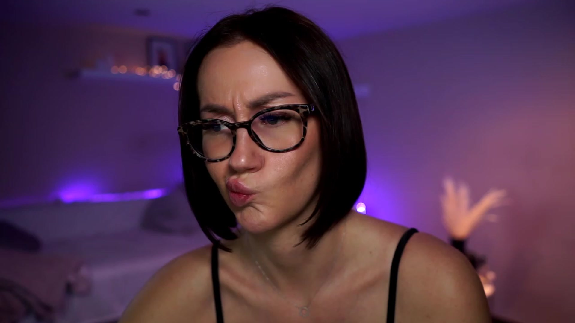 Gallery image thumbnail from Queen_Dasha's myfreecams stream on, 06/16/2023, 19:33 image 11 of 20