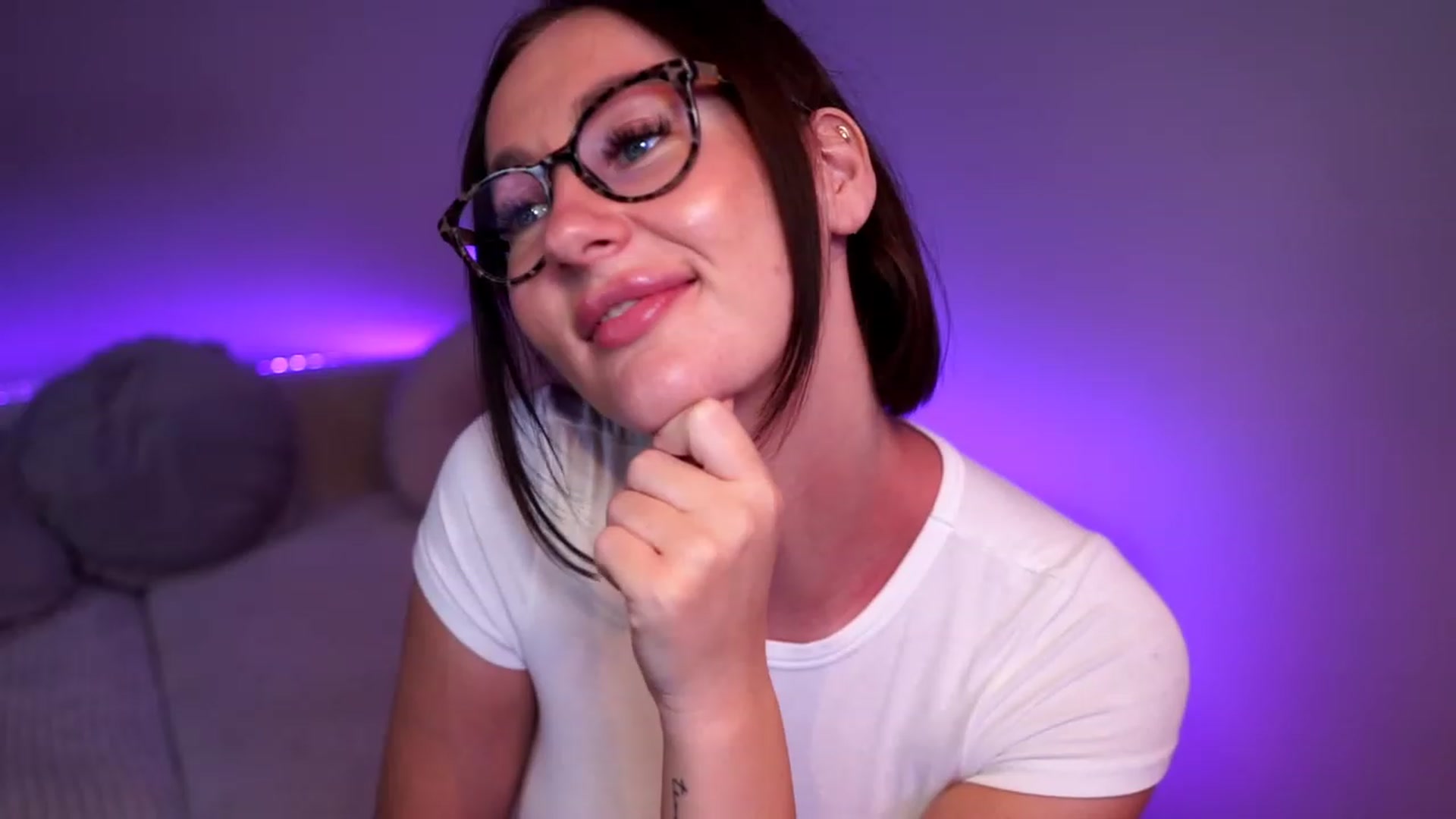 Gallery image thumbnail from Queen_Dasha's myfreecams stream on, 06/19/2023, 23:14 image 16 of 20