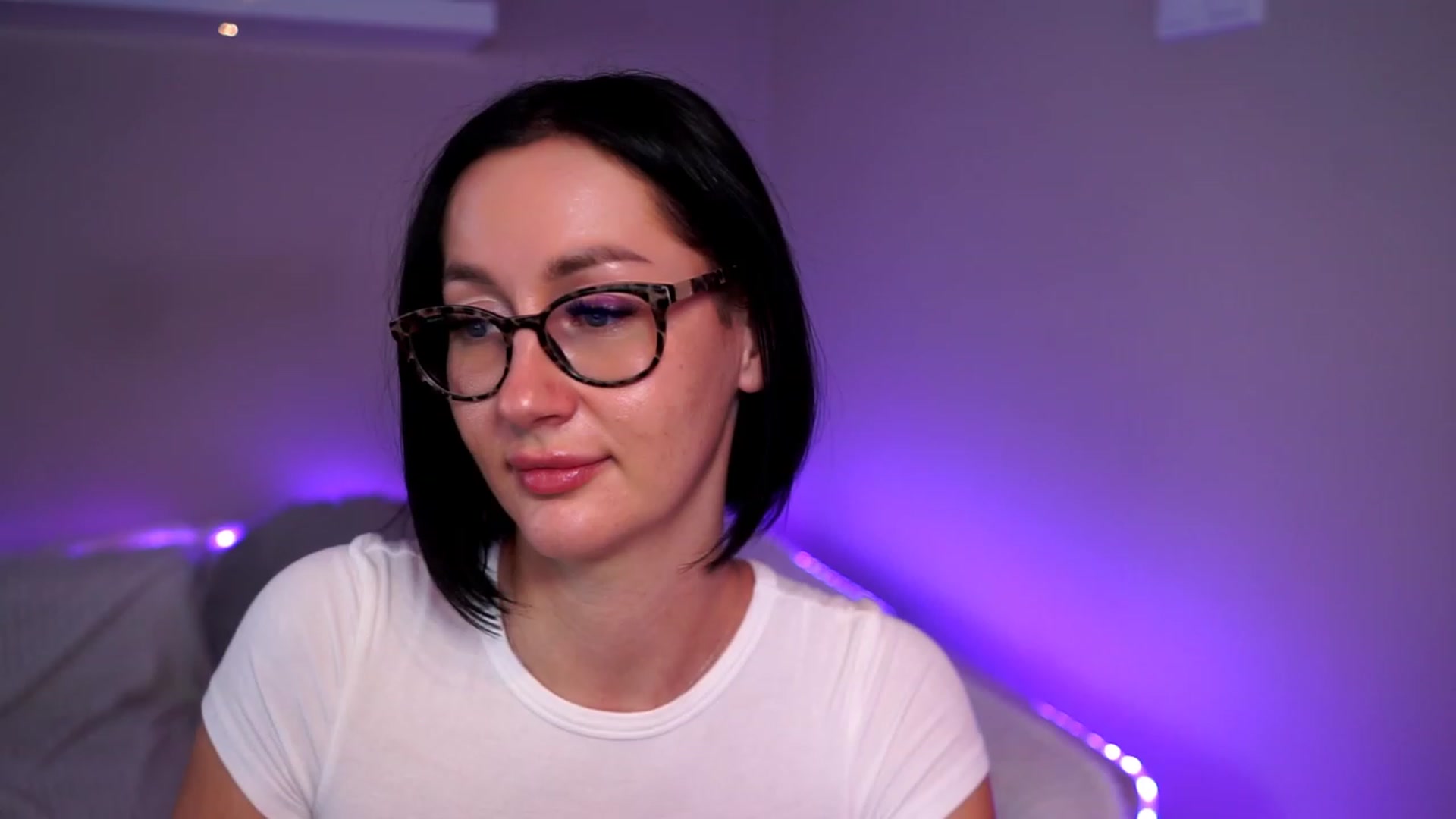 Gallery image thumbnail from Queen_Dasha's myfreecams stream on, 07/01/2023, 24:19 image 9 of 20