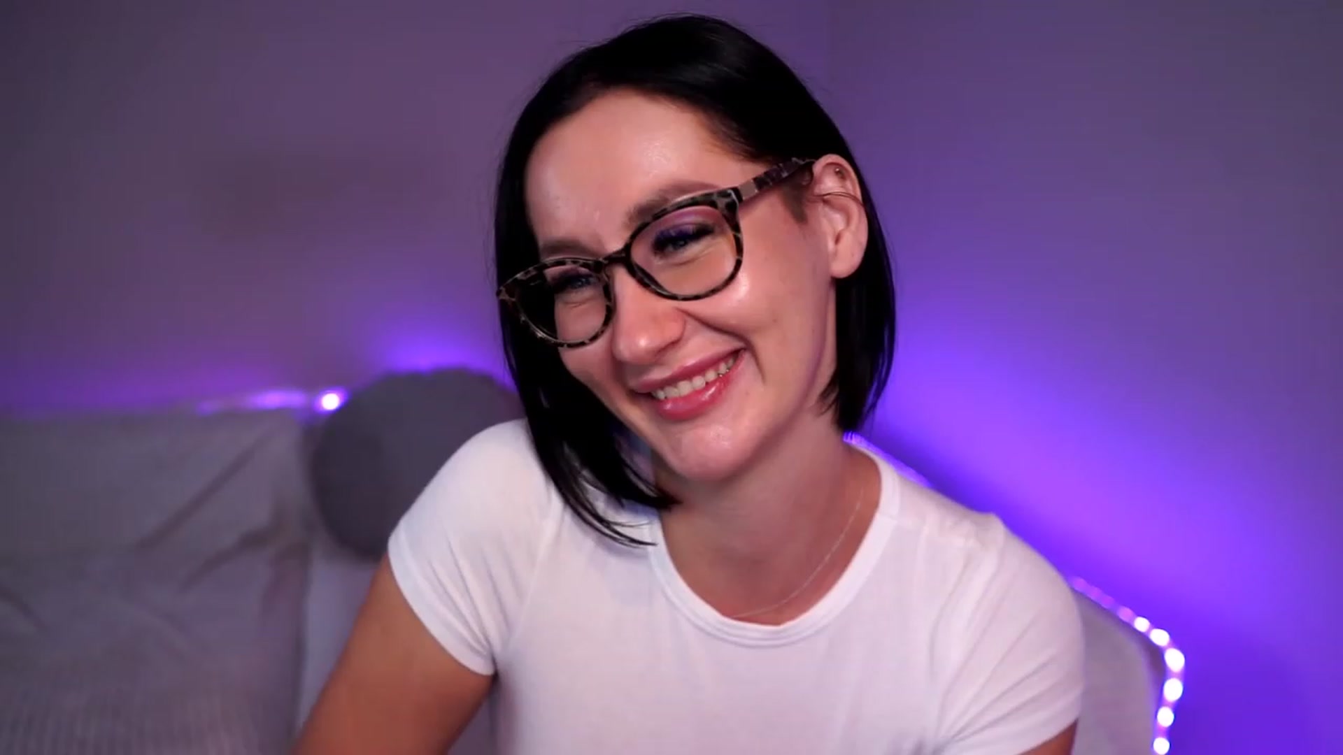 Gallery image thumbnail from Queen_Dasha's myfreecams stream on, 07/01/2023, 24:19 image 16 of 20