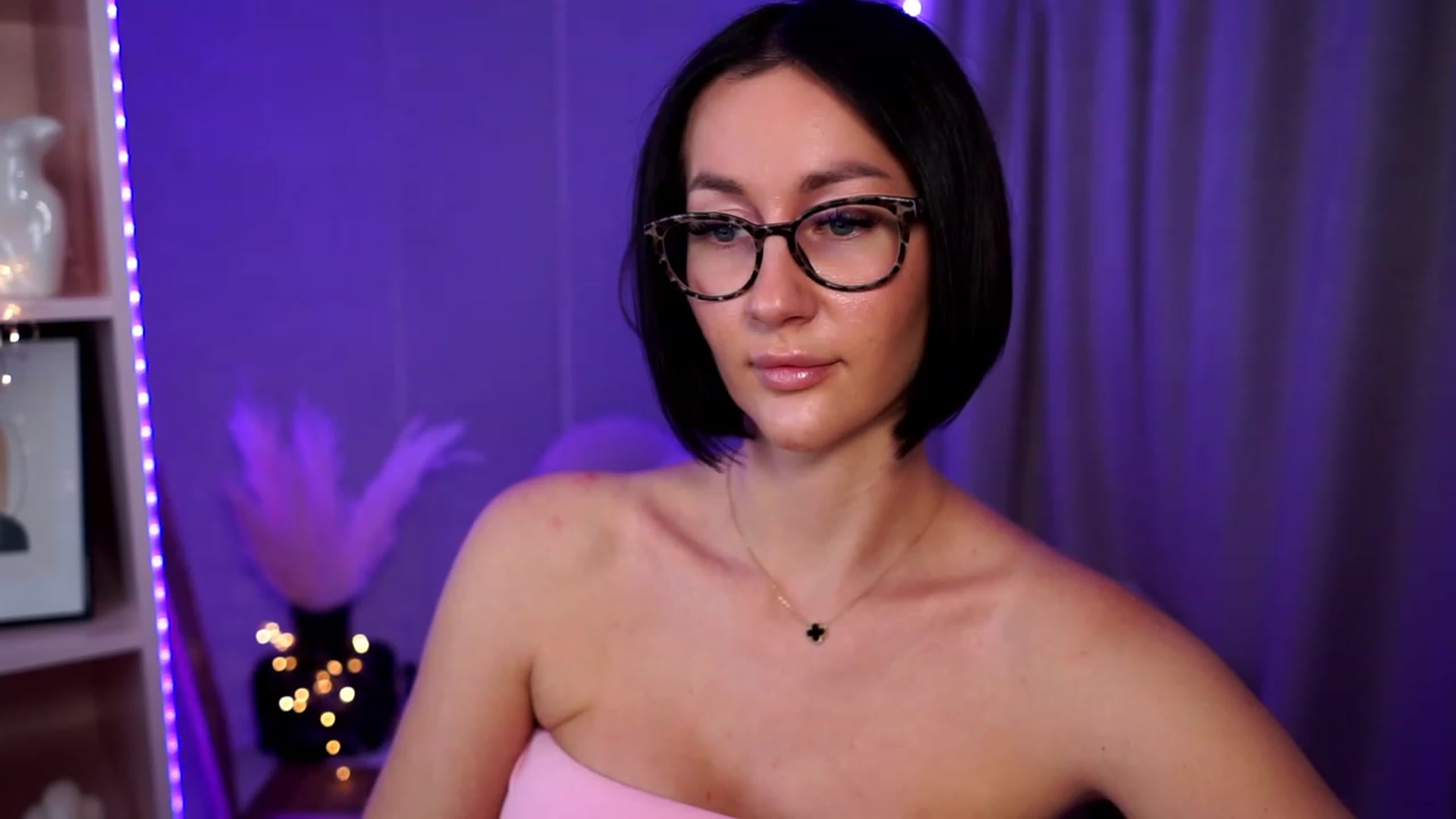Gallery image thumbnail from Queen_Dasha's myfreecams stream on, 07/05/2023, 17:22 image 5 of 20