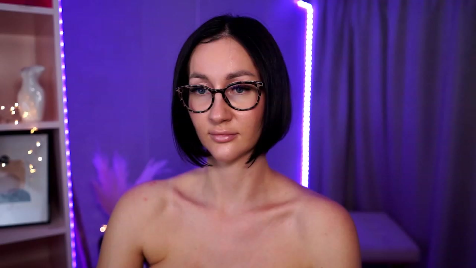 Gallery image thumbnail from Queen_Dasha's myfreecams stream on, 07/06/2023, 15:31 image 4 of 20