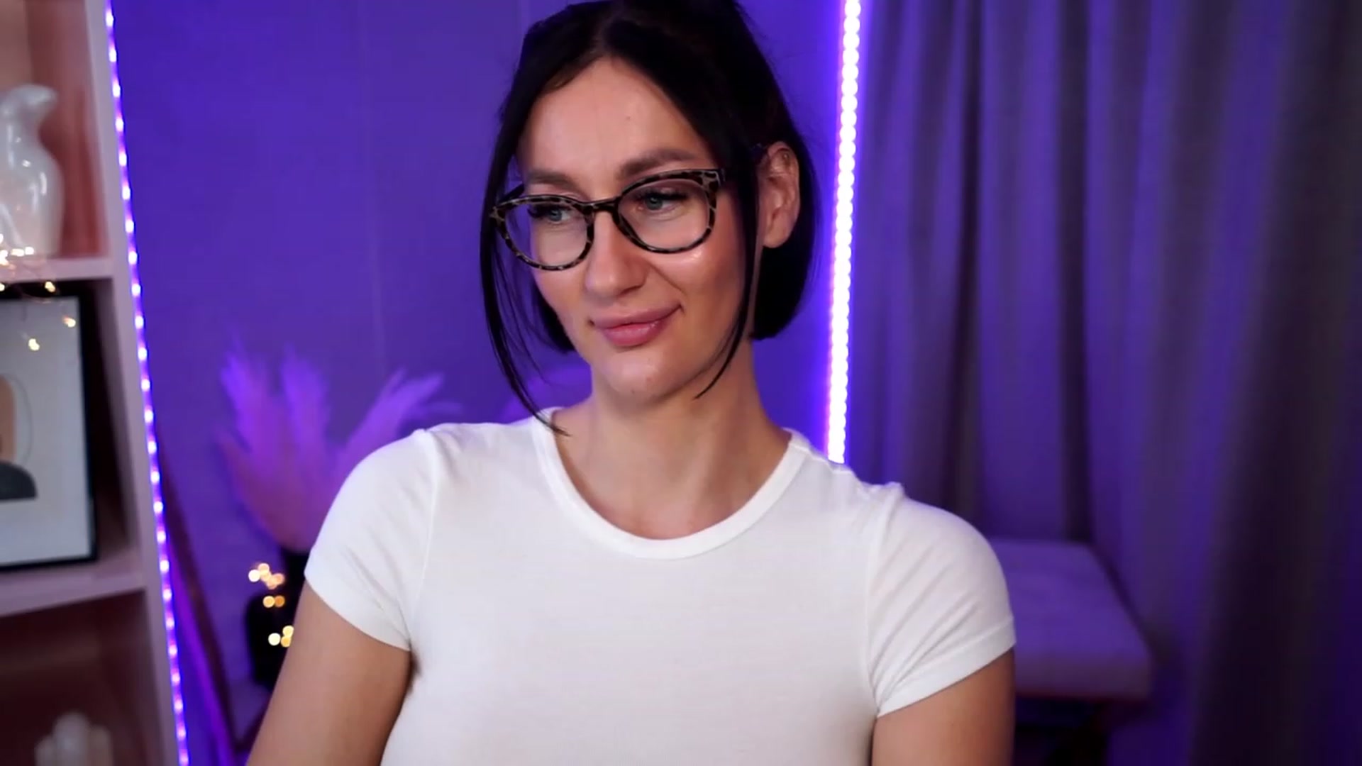 Gallery image thumbnail from Queen_Dasha's myfreecams stream on, 07/07/2023, 18:39 image 18 of 20