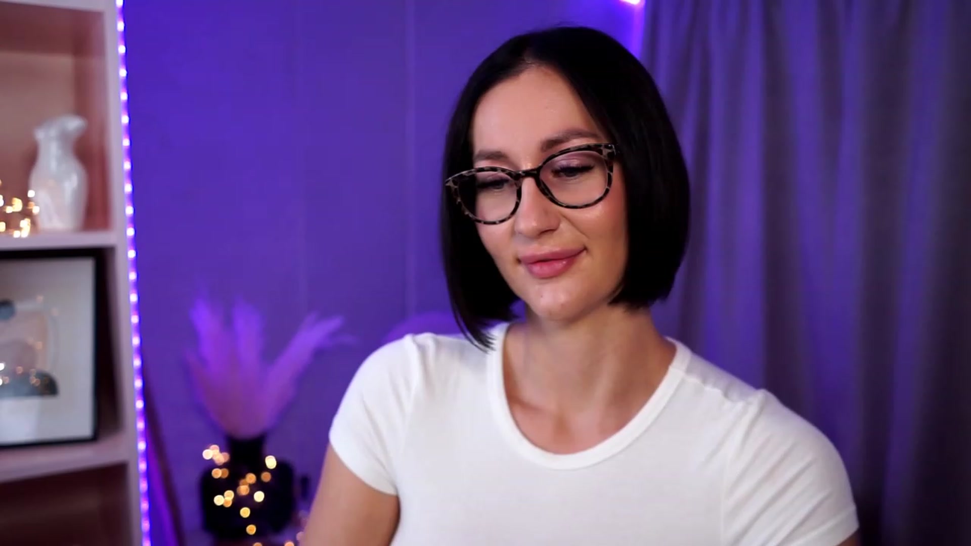 Gallery image thumbnail from Queen_Dasha's myfreecams stream on, 07/08/2023, 18:28 image 16 of 20