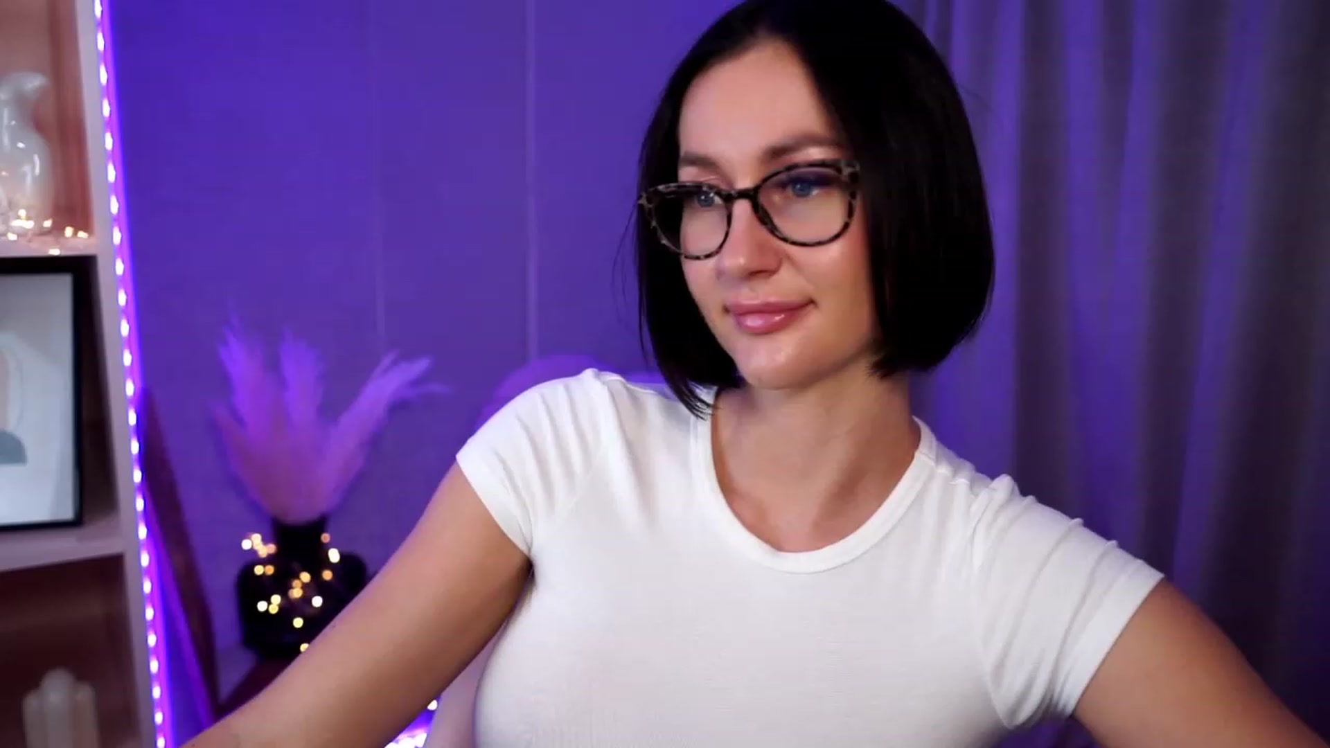 Gallery image thumbnail from Queen_Dasha's myfreecams stream on, 07/08/2023, 21:54 image 4 of 20