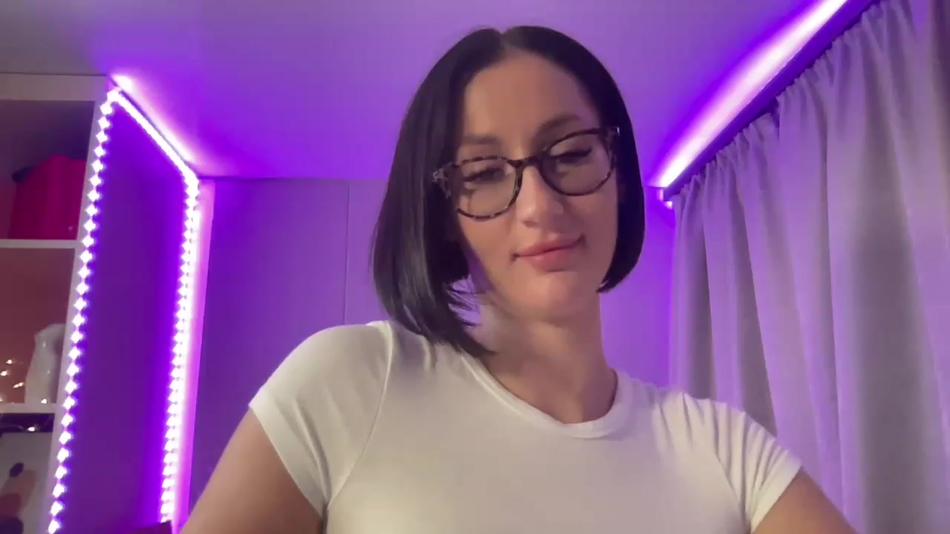 Gallery image thumbnail from Queen_Dasha's myfreecams stream on, 07/14/2023, 21:29 image 16 of 20