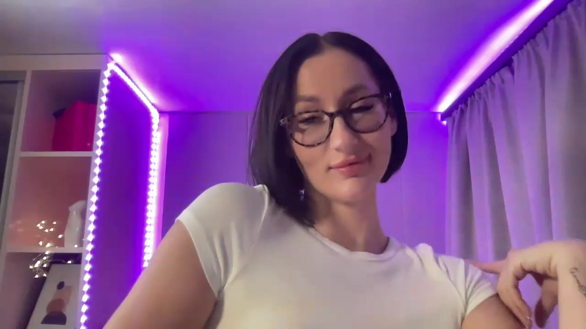 Gallery image thumbnail from Queen_Dasha's myfreecams stream on, 07/14/2023, 21:29 image 9 of 20