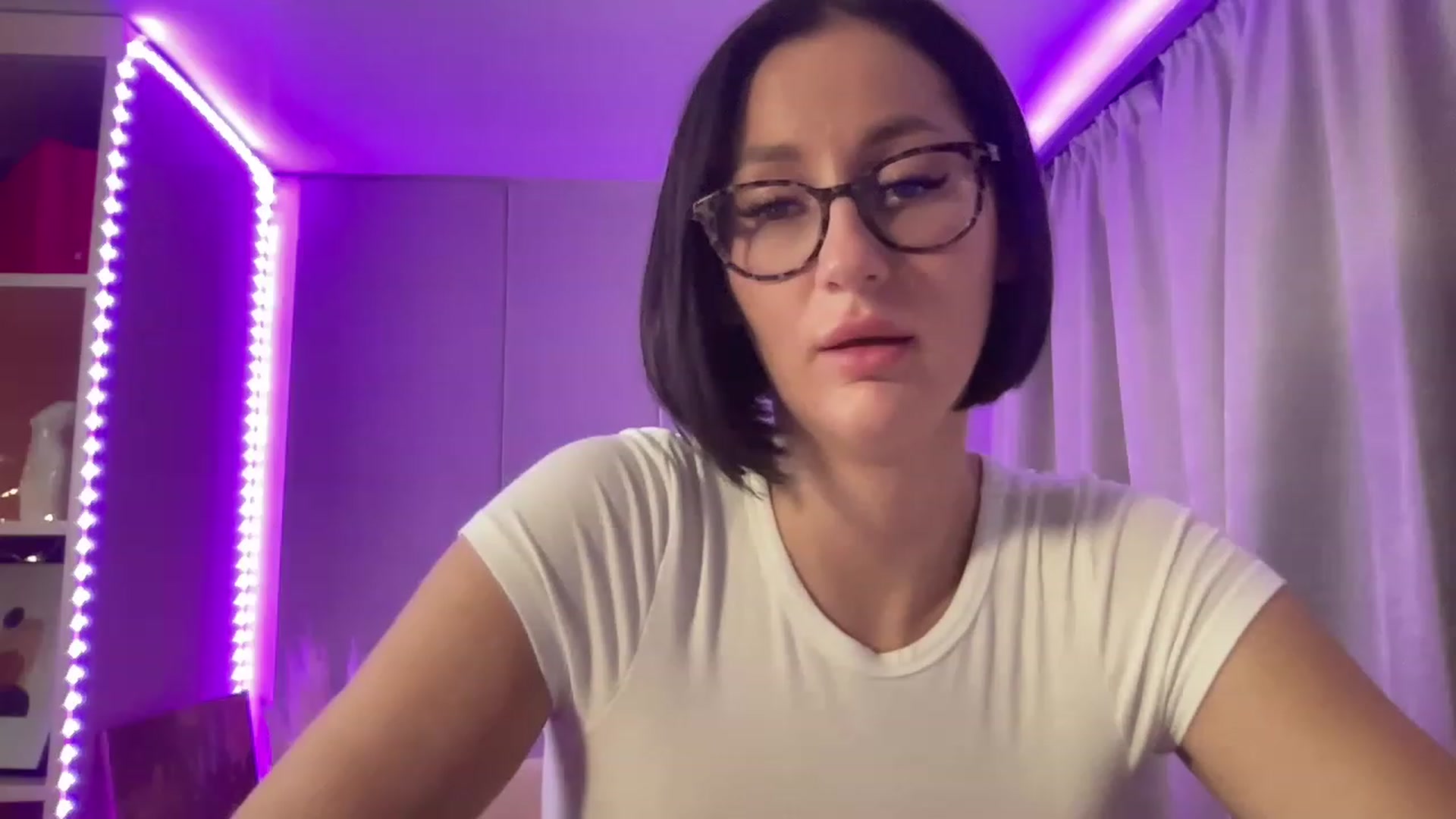 Gallery image thumbnail from Queen_Dasha's myfreecams stream on, 07/14/2023, 22:35 image 5 of 20