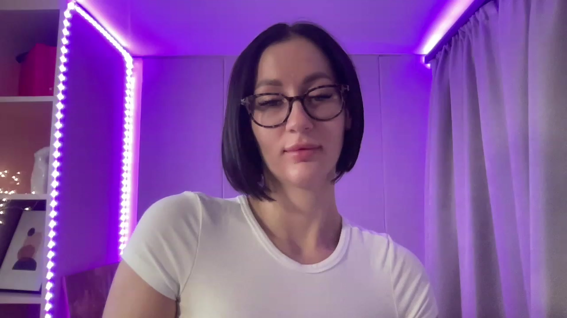 Gallery image thumbnail from Queen_Dasha's myfreecams stream on, 07/15/2023, 12:05 image 14 of 20