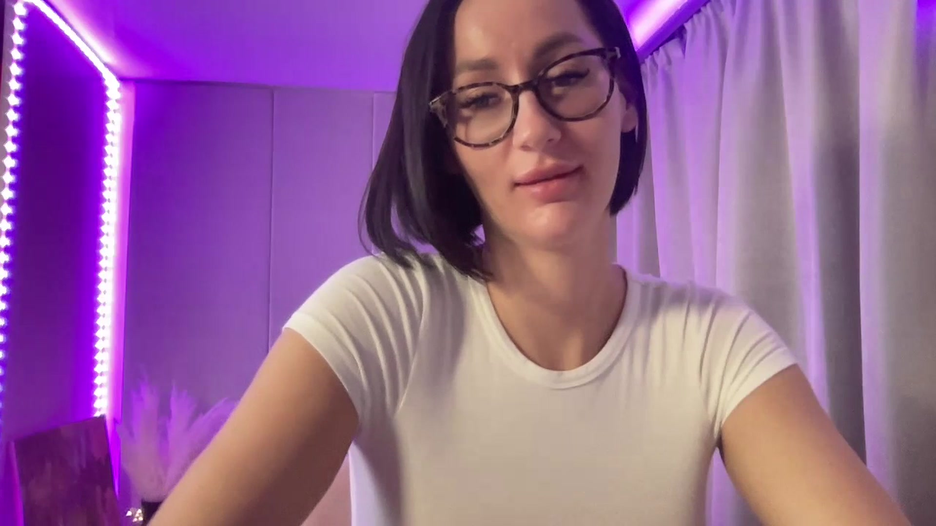 Gallery image thumbnail from Queen_Dasha's myfreecams stream on, 07/15/2023, 20:00 image 8 of 20