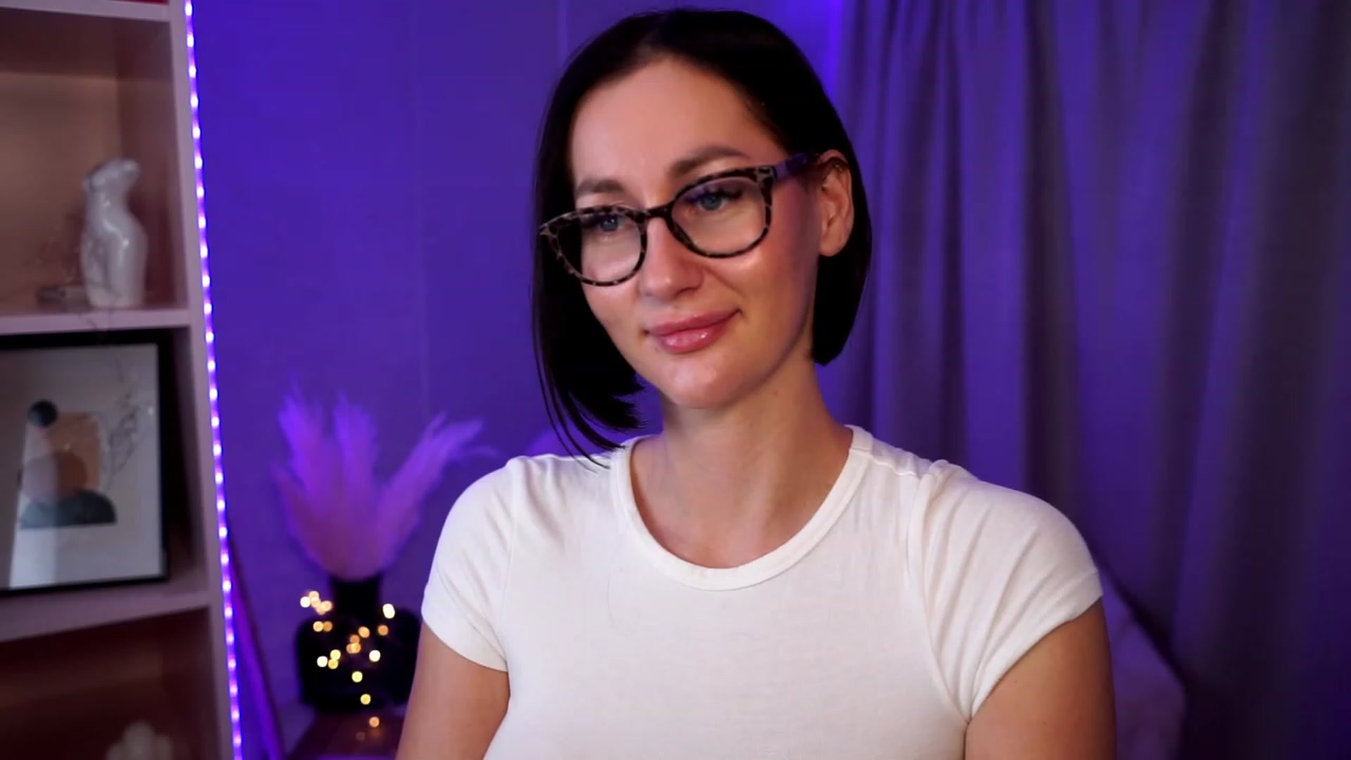 Gallery image thumbnail from Queen_Dasha's myfreecams stream on, 07/19/2023, 21:43 image 18 of 20