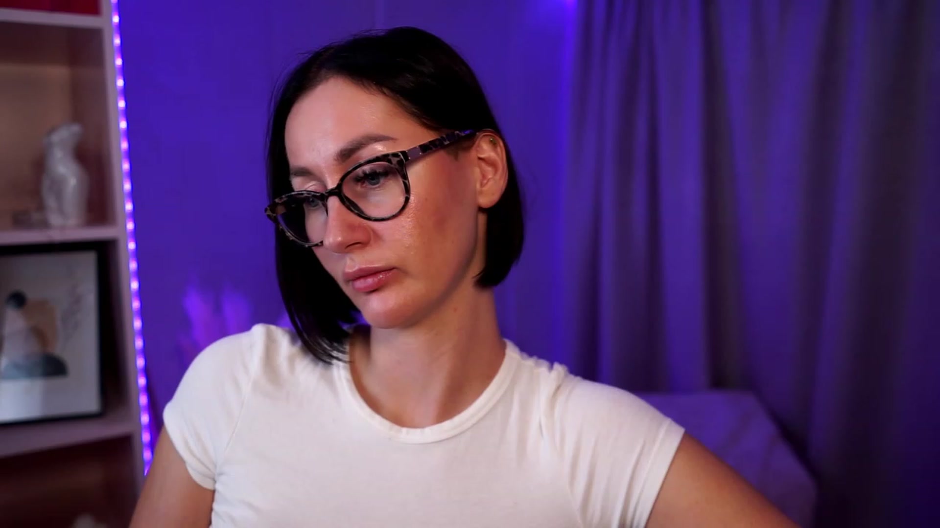 Gallery image thumbnail from Queen_Dasha's myfreecams stream on, 07/19/2023, 21:43 image 5 of 20