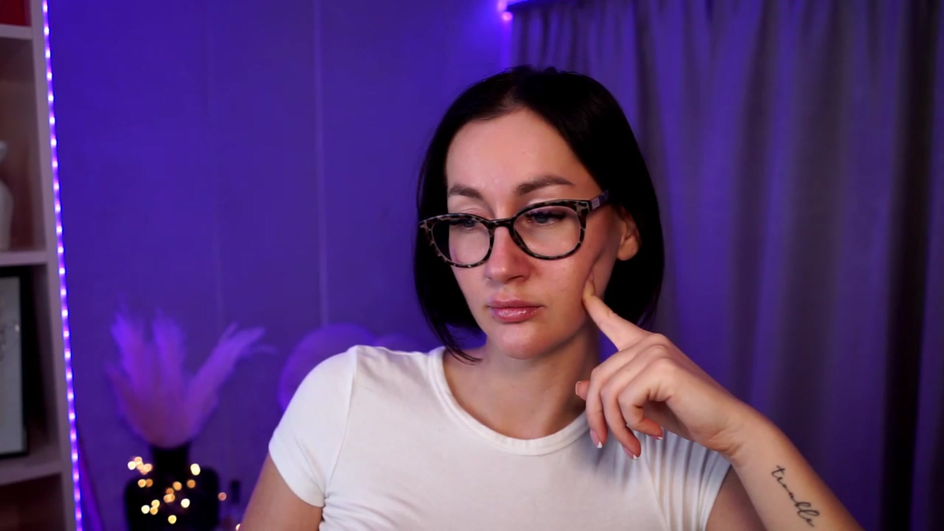 Gallery image thumbnail from Queen_Dasha's myfreecams stream on, 07/19/2023, 23:14 image 15 of 20