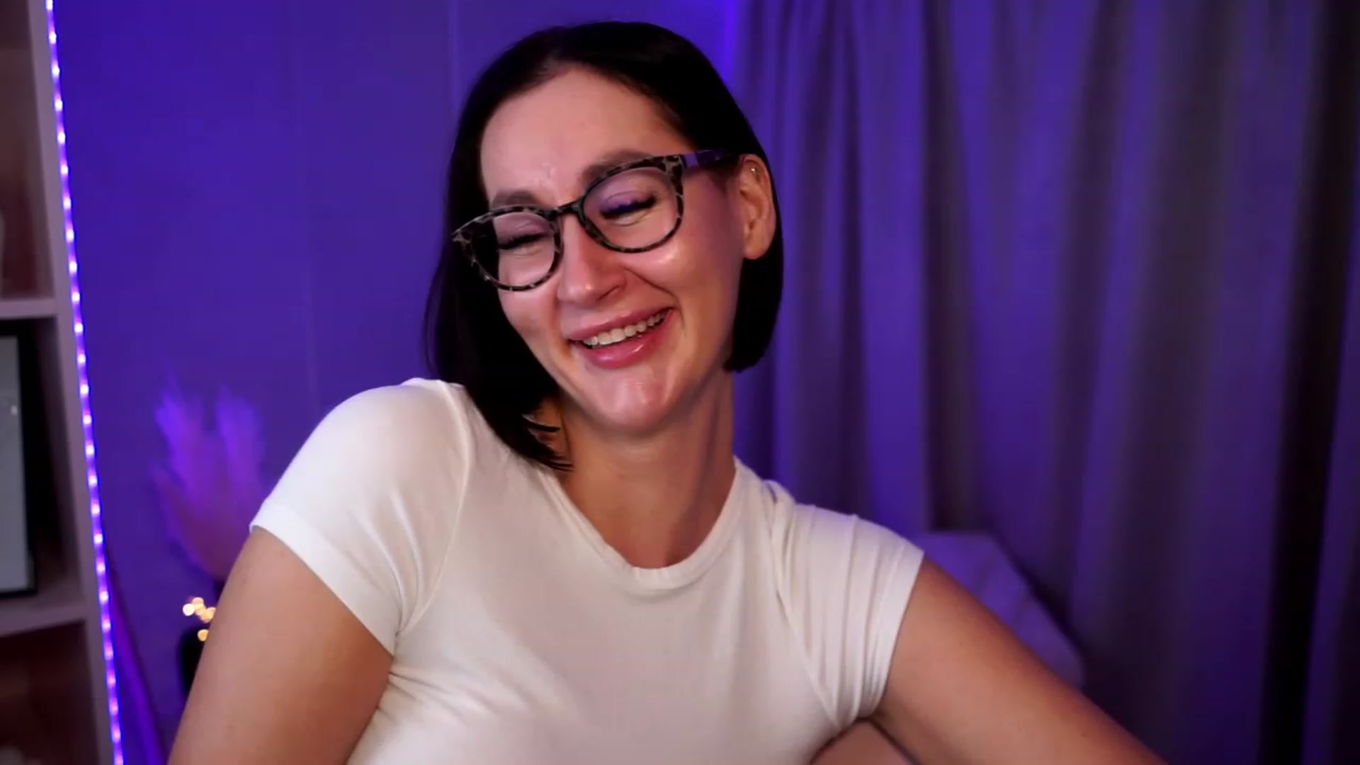 Gallery image thumbnail from Queen_Dasha's myfreecams stream on, 07/19/2023, 23:14 image 20 of 20