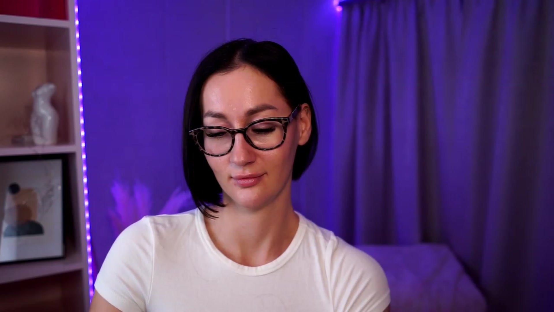 Gallery image thumbnail from Queen_Dasha's myfreecams stream on, 07/19/2023, 23:14 image 12 of 20