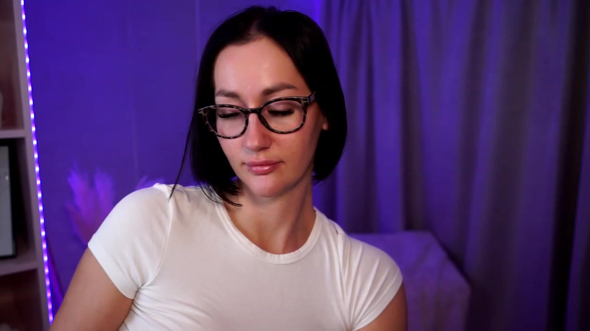 Gallery image thumbnail from Queen_Dasha's myfreecams stream on, 07/19/2023, 23:14 image 19 of 20