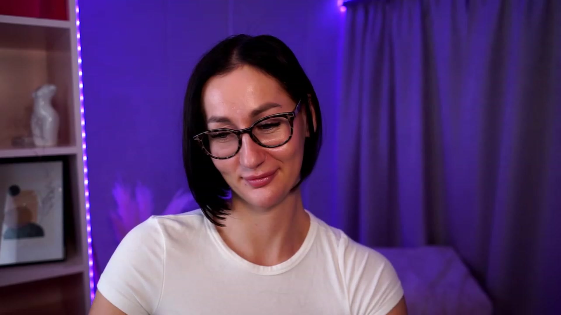 Gallery image thumbnail from Queen_Dasha's myfreecams stream on, 07/19/2023, 23:14 image 8 of 20