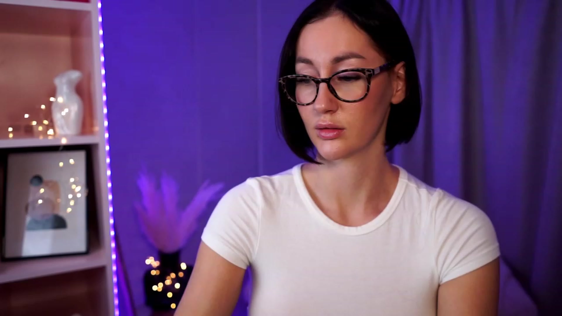 Gallery image thumbnail from Queen_Dasha's myfreecams stream on, 07/21/2023, 17:09 image 6 of 20