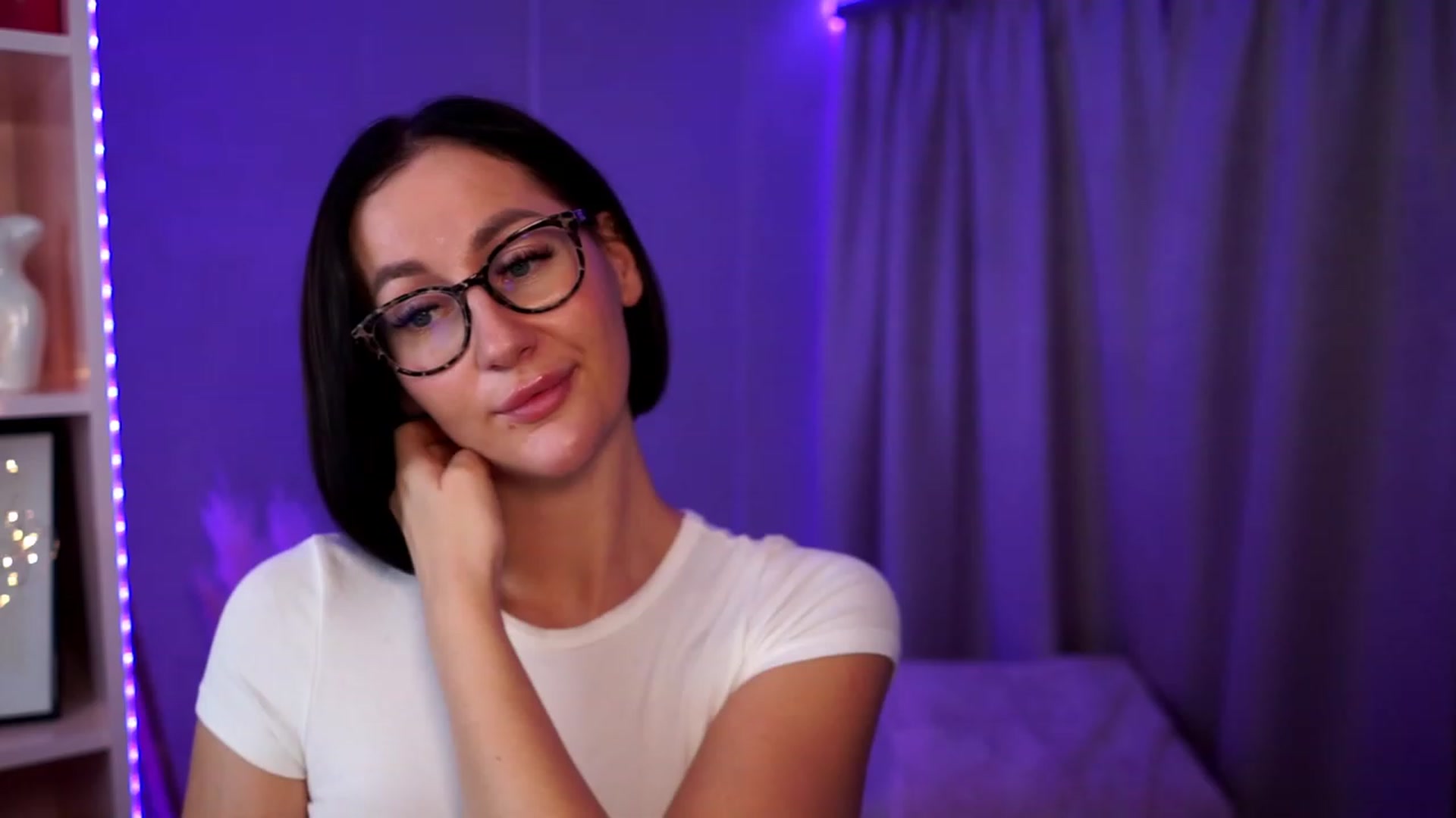 Gallery image thumbnail from Queen_Dasha's myfreecams stream on, 07/21/2023, 21:03 image 18 of 20