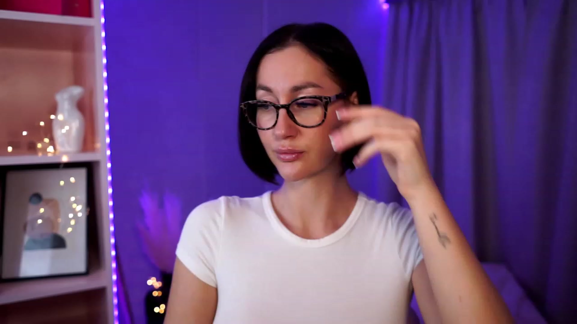 Gallery image thumbnail from Queen_Dasha's myfreecams stream on, 07/21/2023, 21:03 image 4 of 20