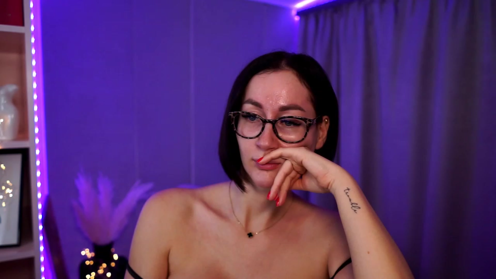 Gallery image thumbnail from Queen_Dasha's myfreecams stream on, 07/28/2023, 10:23 image 19 of 20