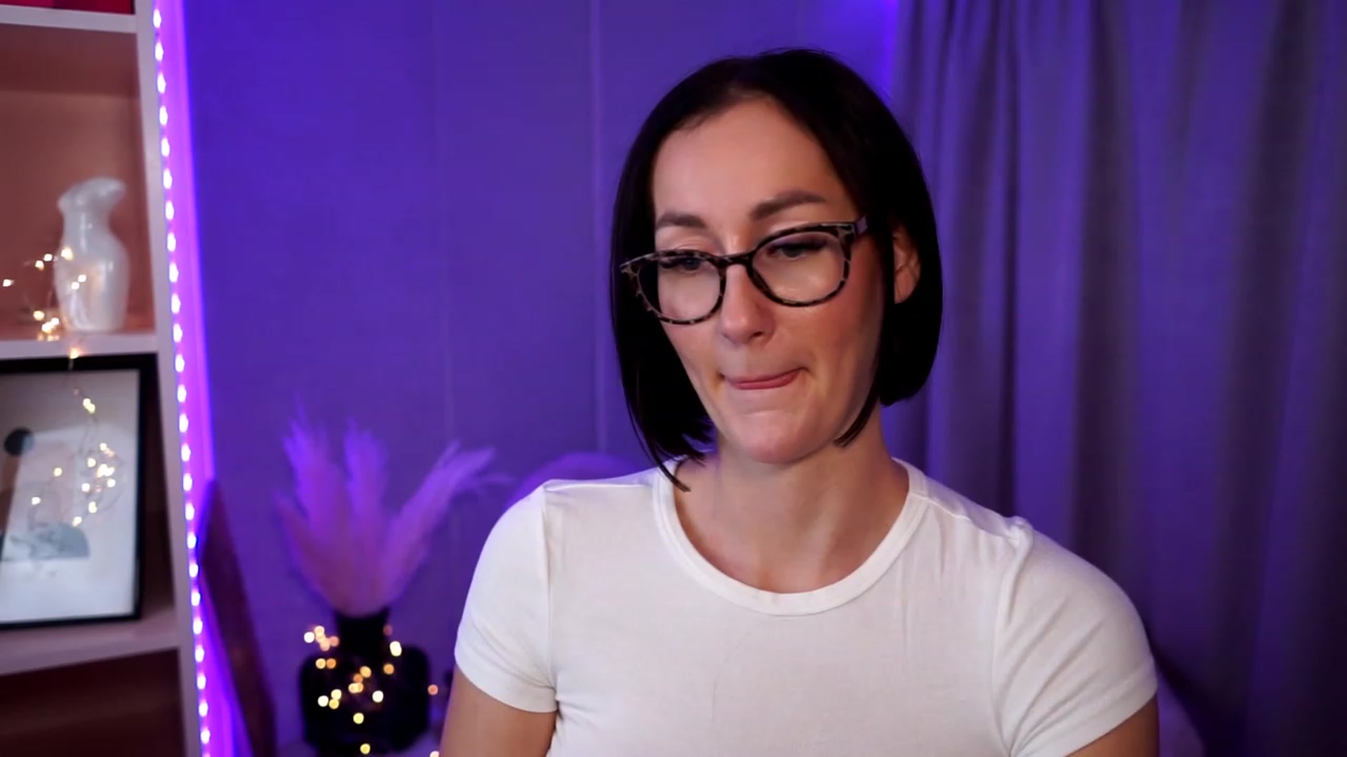 Gallery image thumbnail from Queen_Dasha's myfreecams stream on, 07/28/2023, 18:29 image 7 of 20