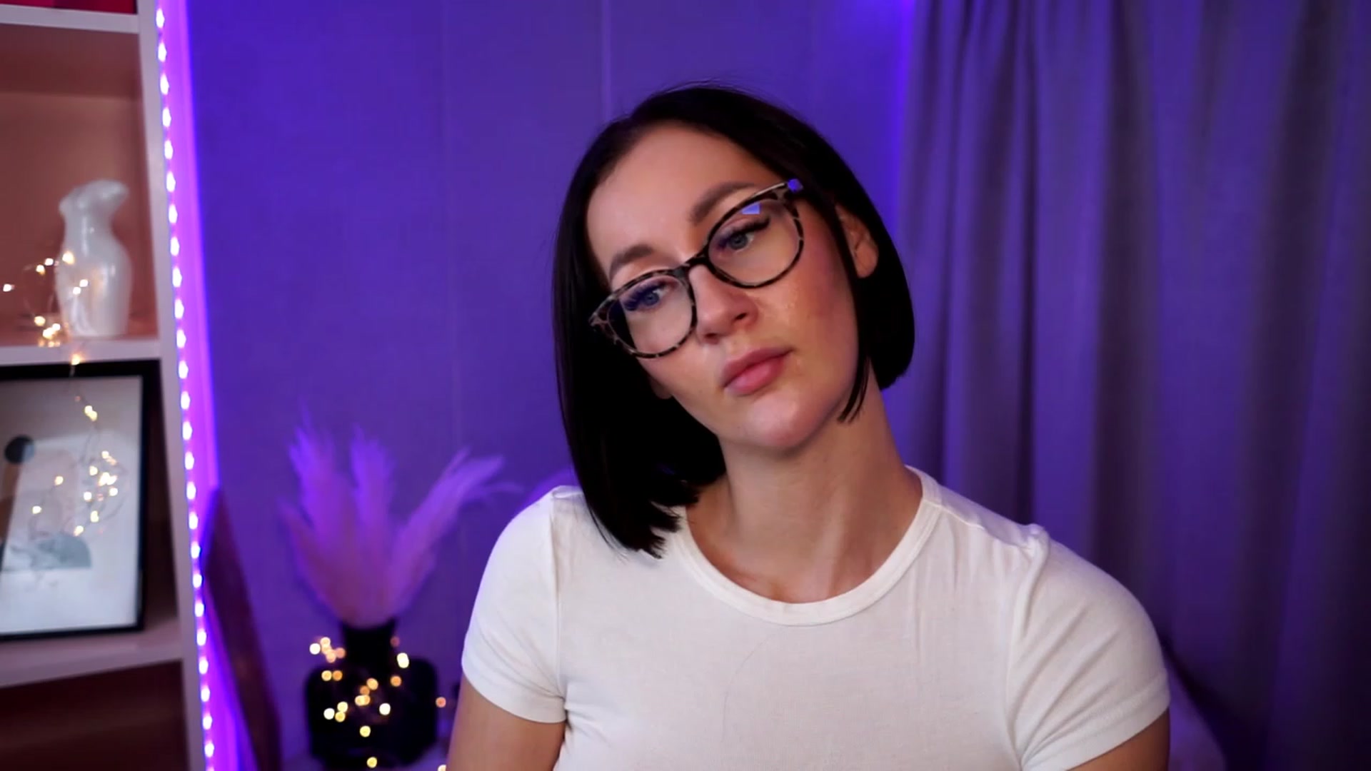 Gallery image thumbnail from Queen_Dasha's myfreecams stream on, 07/28/2023, 18:29 image 2 of 20