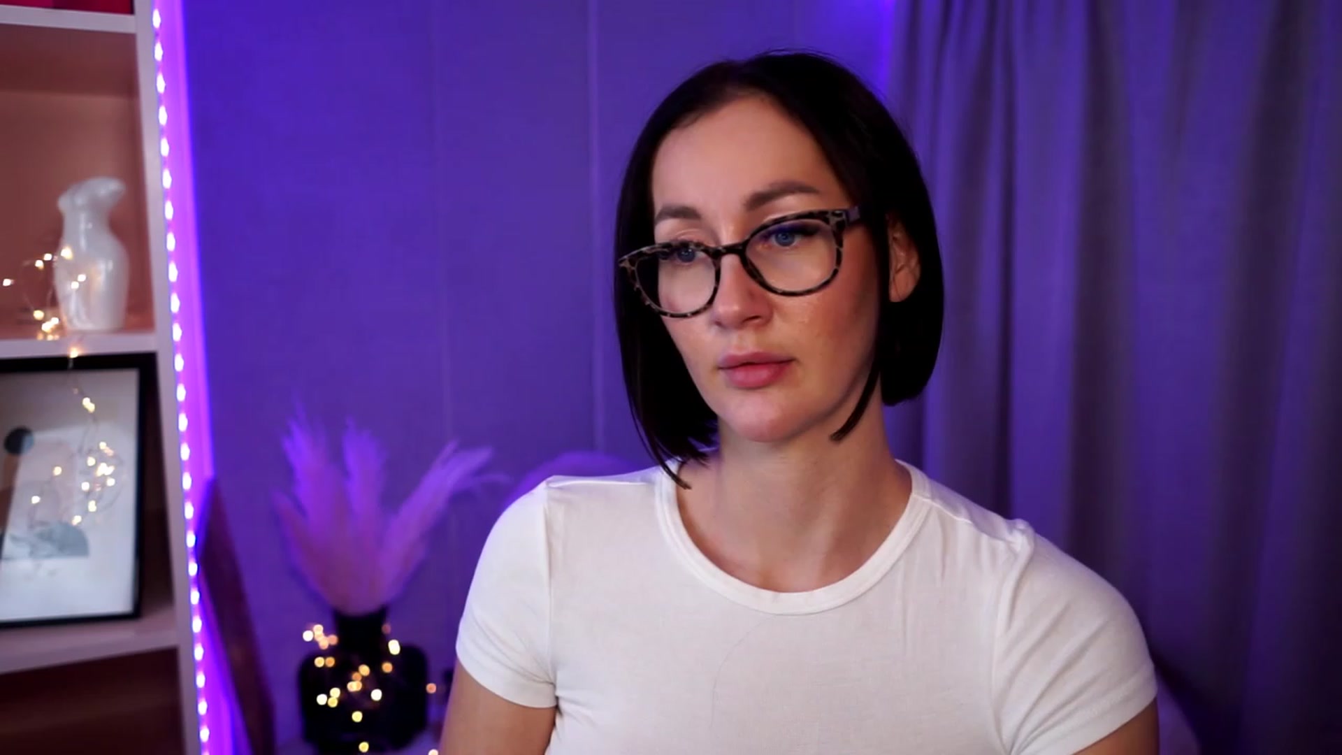 Gallery image thumbnail from Queen_Dasha's myfreecams stream on, 07/28/2023, 18:29 image 8 of 20
