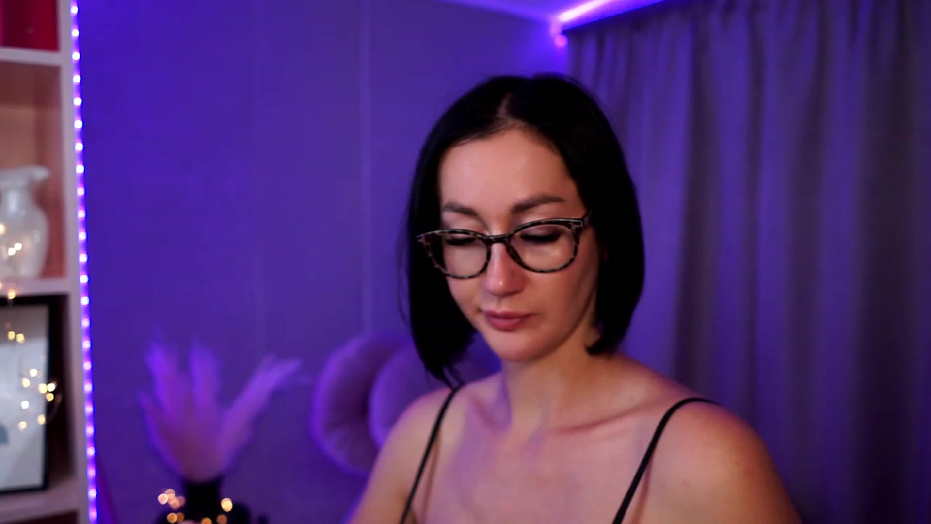 Gallery image thumbnail from Queen_Dasha's myfreecams stream on, 08/08/2023, 18:47 image 10 of 20