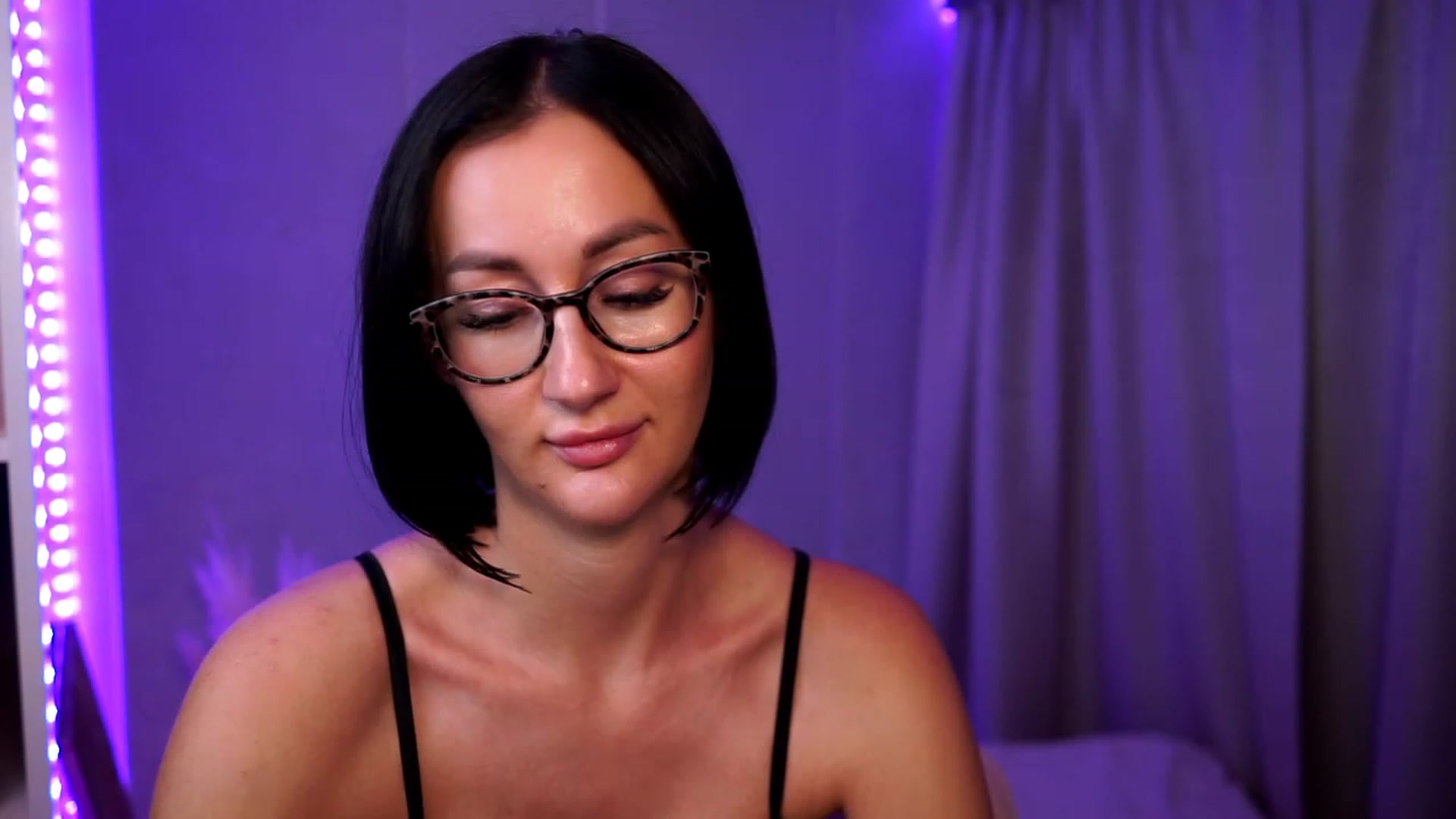 Gallery image thumbnail from Queen_Dasha's myfreecams stream on, 08/21/2023, 20:42 image 14 of 20