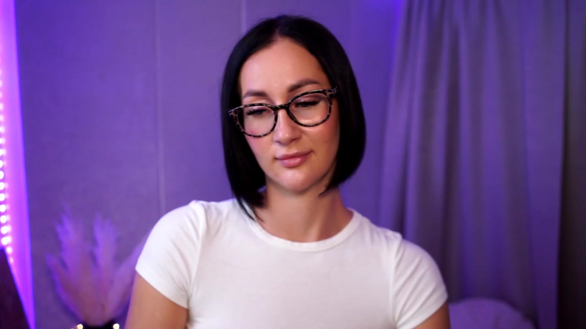 Gallery image thumbnail from Queen_Dasha's myfreecams stream on, 08/24/2023, 18:09 image 9 of 20