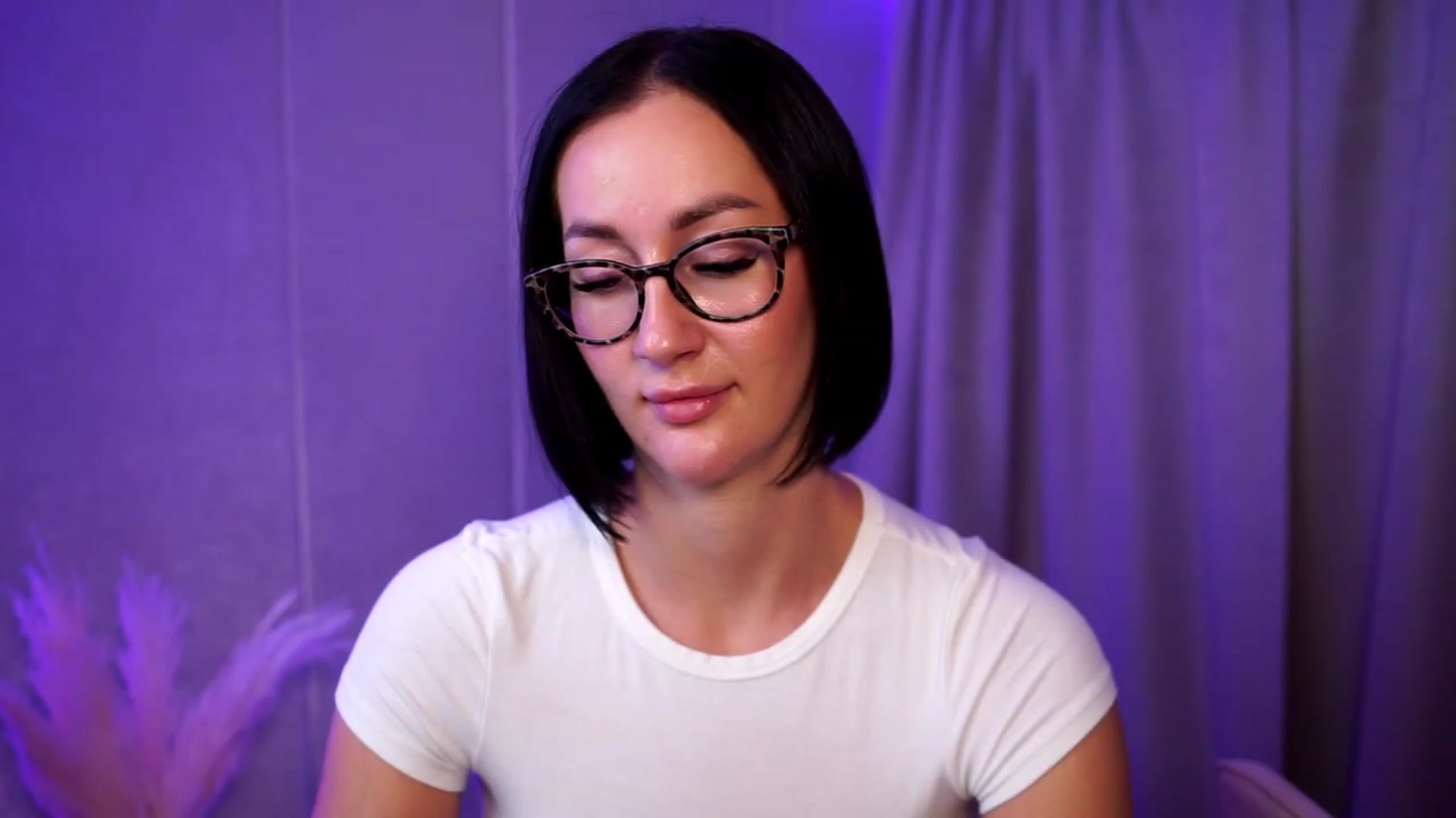 Gallery image thumbnail from Queen_Dasha's myfreecams stream on, 08/24/2023, 23:17 image 3 of 20