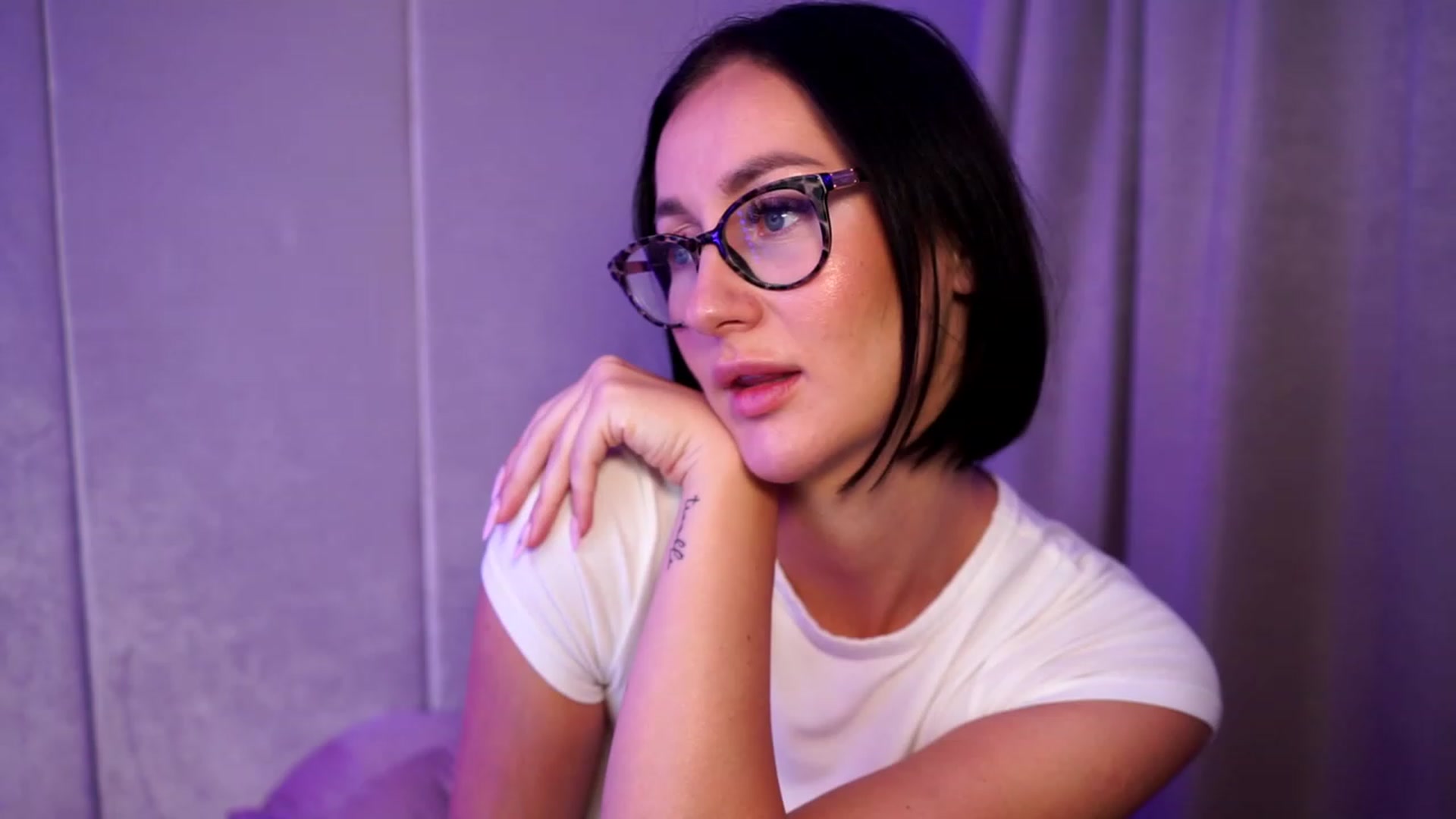 Gallery image thumbnail from Queen_Dasha's myfreecams stream on, 08/26/2023, 19:32 image 19 of 20