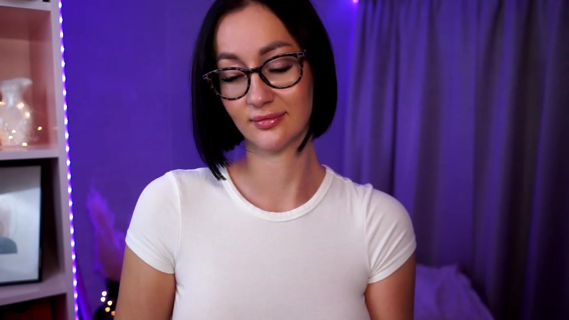 Gallery image thumbnail from Queen_Dasha's myfreecams stream on, 09/18/2023, 19:29 image 6 of 20