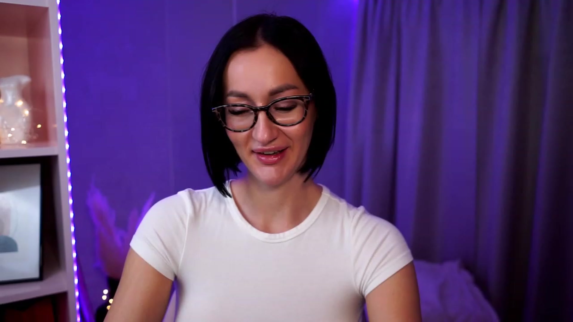 Gallery image thumbnail from Queen_Dasha's myfreecams stream on, 09/18/2023, 19:48 image 3 of 20