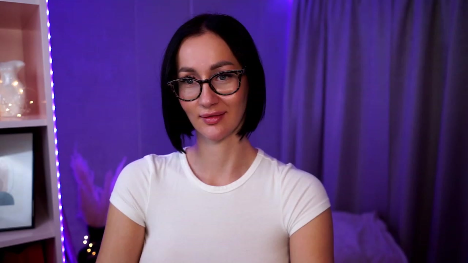 Gallery image thumbnail from Queen_Dasha's myfreecams stream on, 09/18/2023, 19:48 image 5 of 20