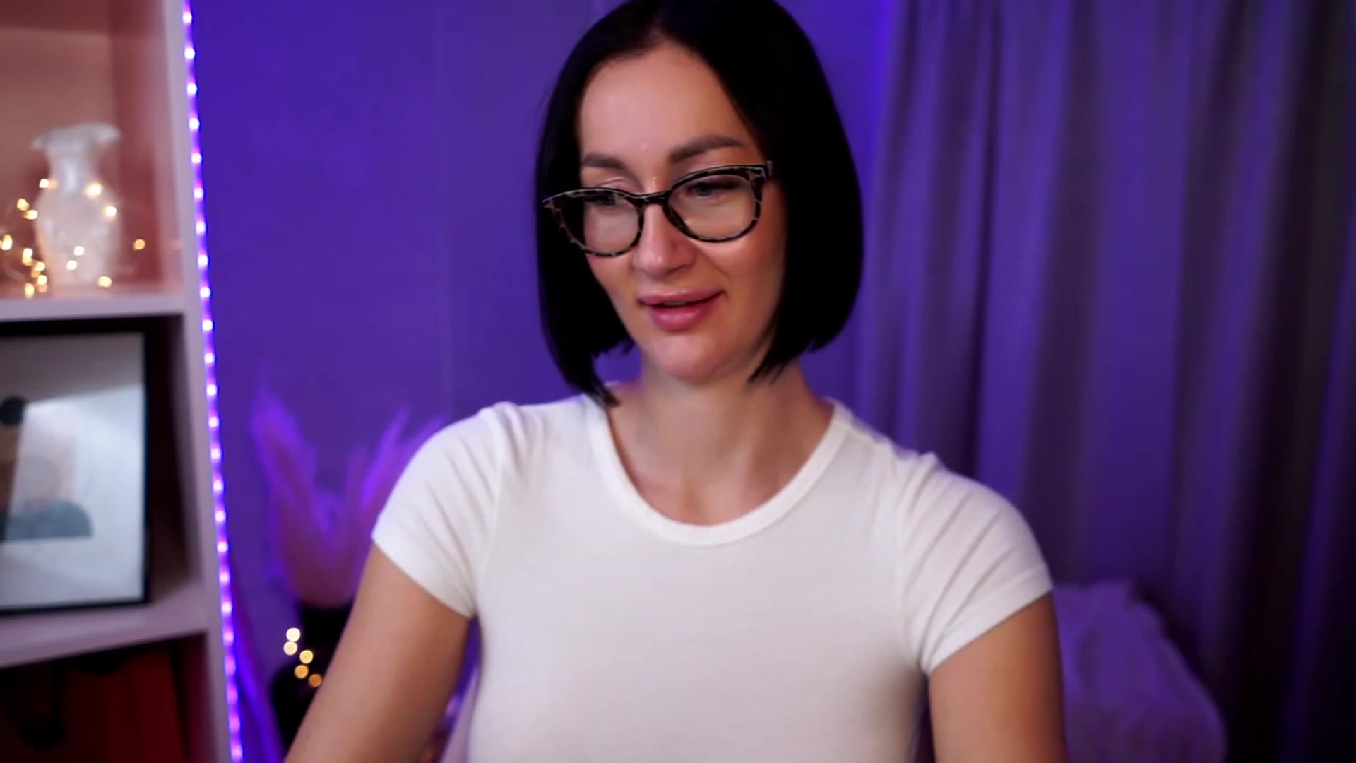 Gallery image thumbnail from Queen_Dasha's myfreecams stream on, 09/18/2023, 19:48 image 11 of 20