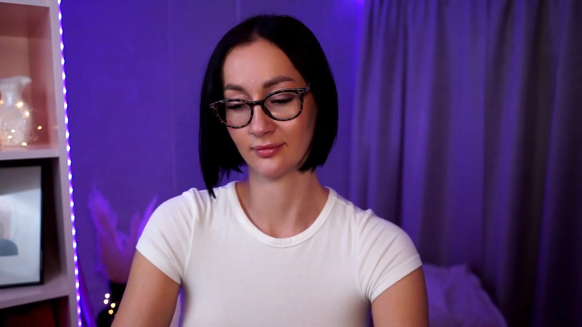 Gallery image thumbnail from Queen_Dasha's myfreecams stream on, 09/18/2023, 19:48 image 2 of 20