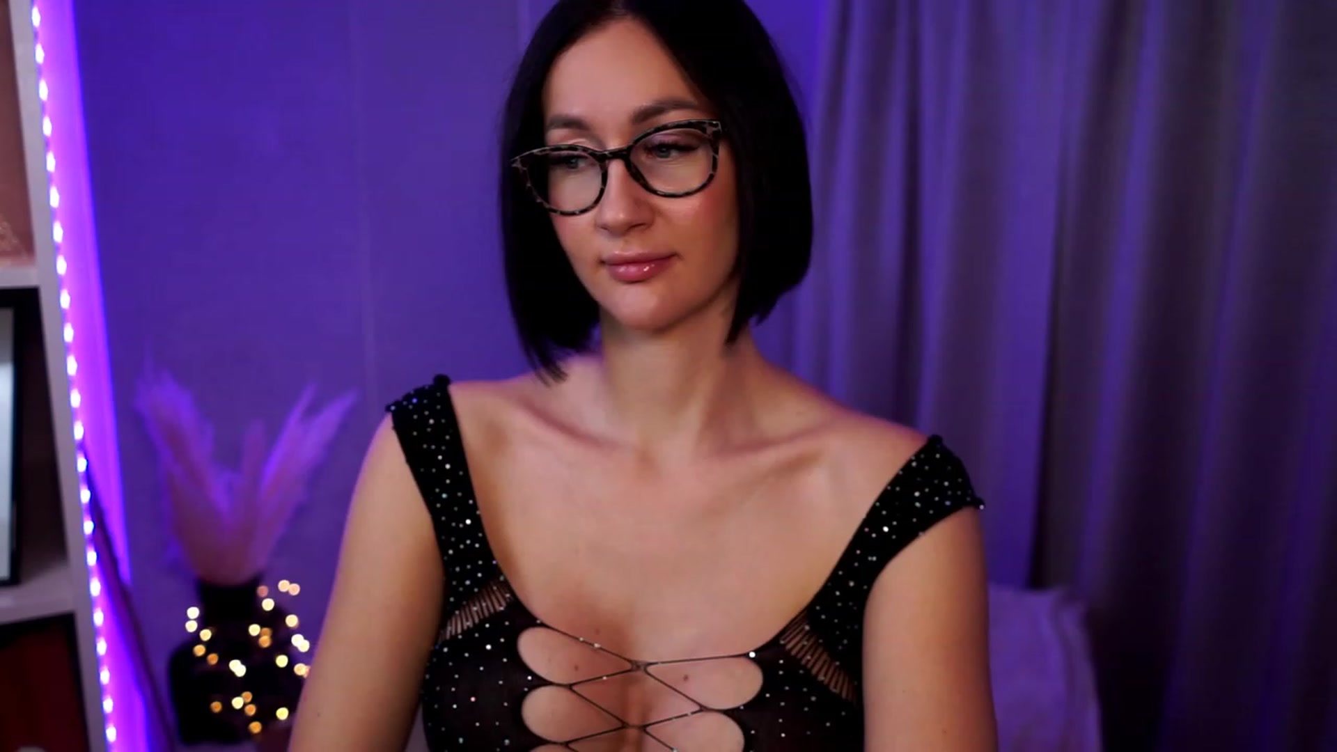 Gallery image thumbnail from Queen_Dasha's myfreecams stream on, 09/23/2023, 18:12 image 4 of 20