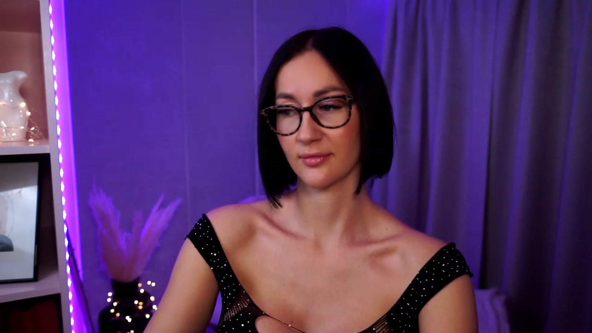 Gallery image thumbnail from Queen_Dasha's myfreecams stream on, 09/23/2023, 18:12 image 1 of 20