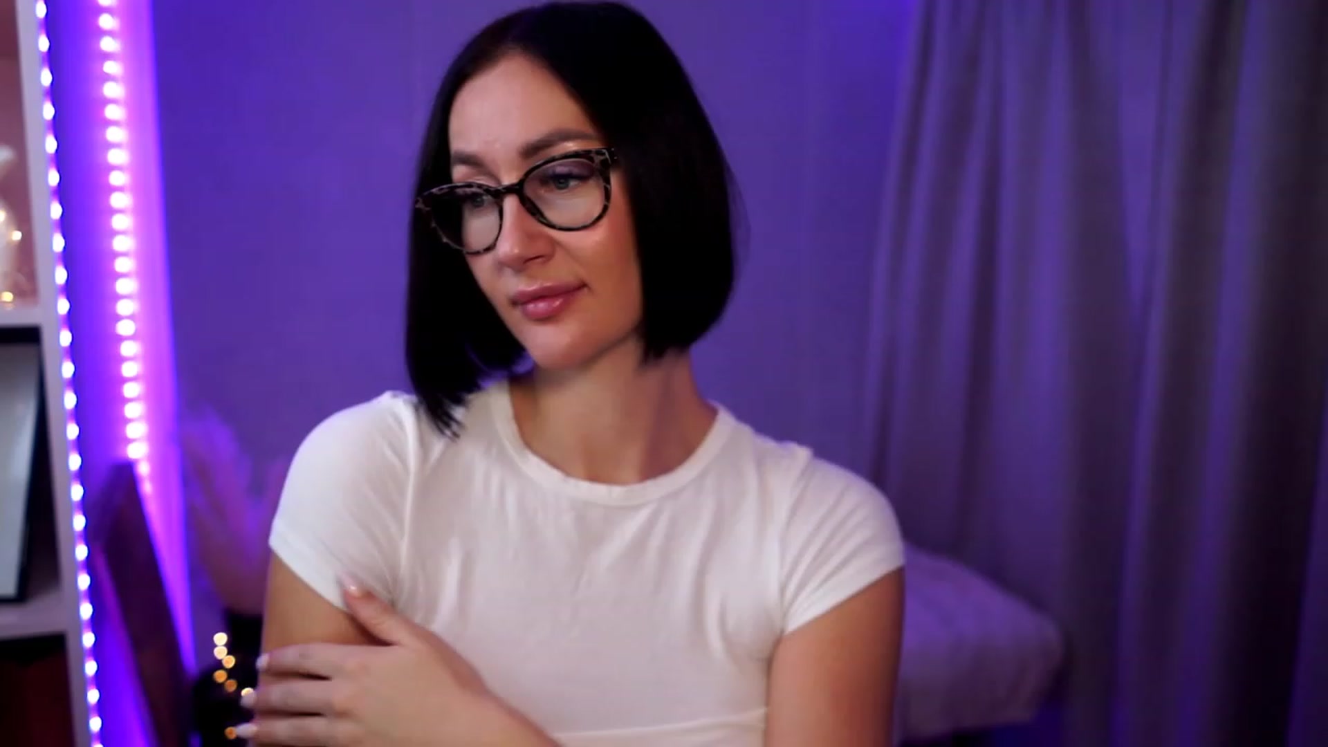 Gallery image thumbnail from Queen_Dasha's myfreecams stream on, 09/26/2023, 17:00 image 9 of 20
