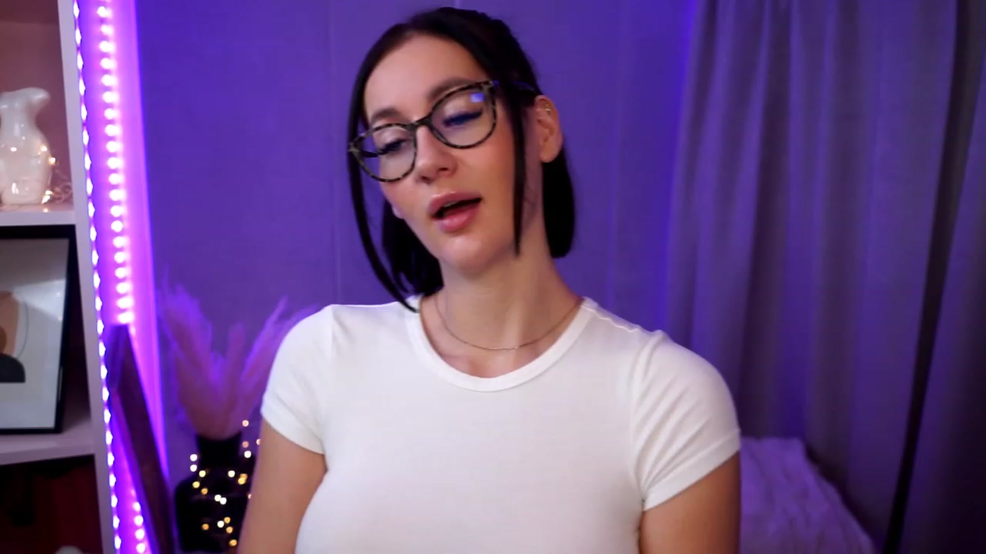Gallery image thumbnail from Queen_Dasha's myfreecams stream on, 10/04/2023, 16:49 image 16 of 20