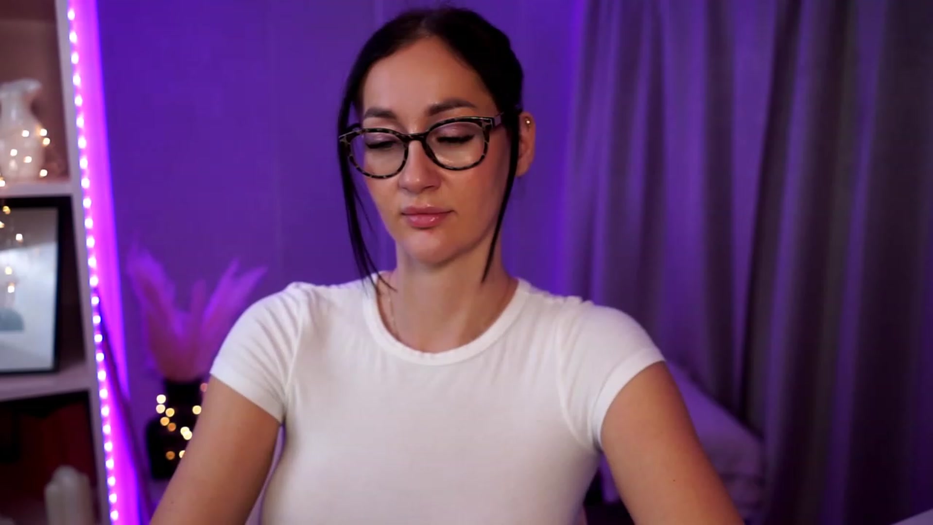 Gallery image thumbnail from Queen_Dasha's myfreecams stream on, 10/10/2023, 18:12 image 5 of 20