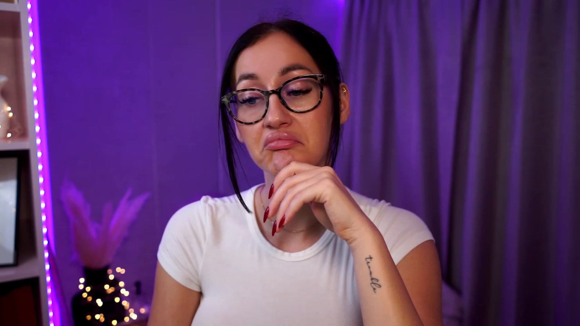 Gallery image thumbnail from Queen_Dasha's myfreecams stream on, 10/10/2023, 19:56 image 10 of 20